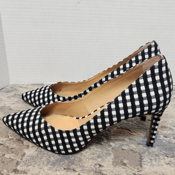 Banana Republic gingham black white pointed heels stilettos.  Size 9.5 - Picture 12 of 16